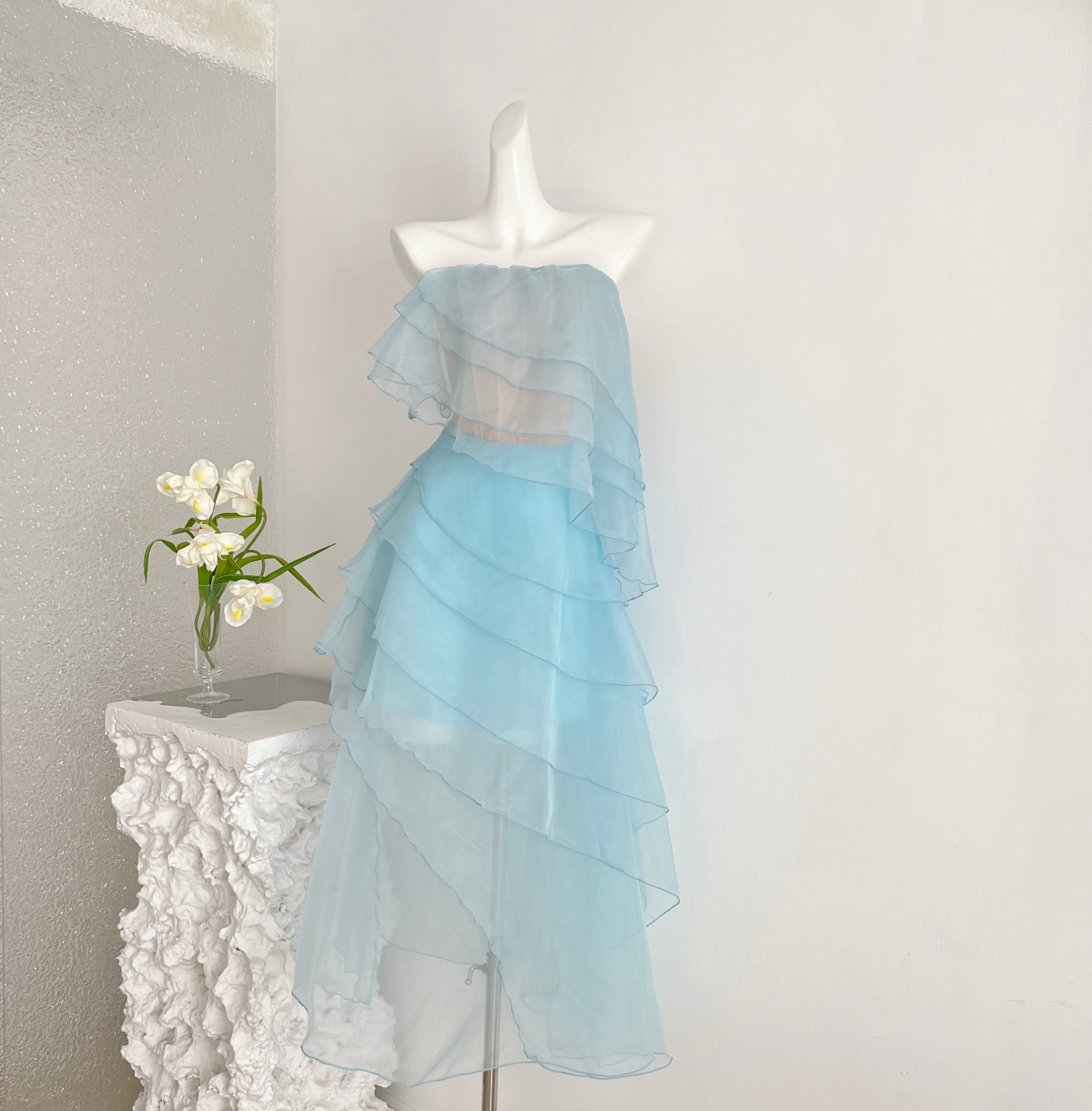 1781600903092_HcSiyE.jpg Iceland Mint 2026 Summer New Design One-Shoulder Tie Tube Dress Women Ruffle Hem