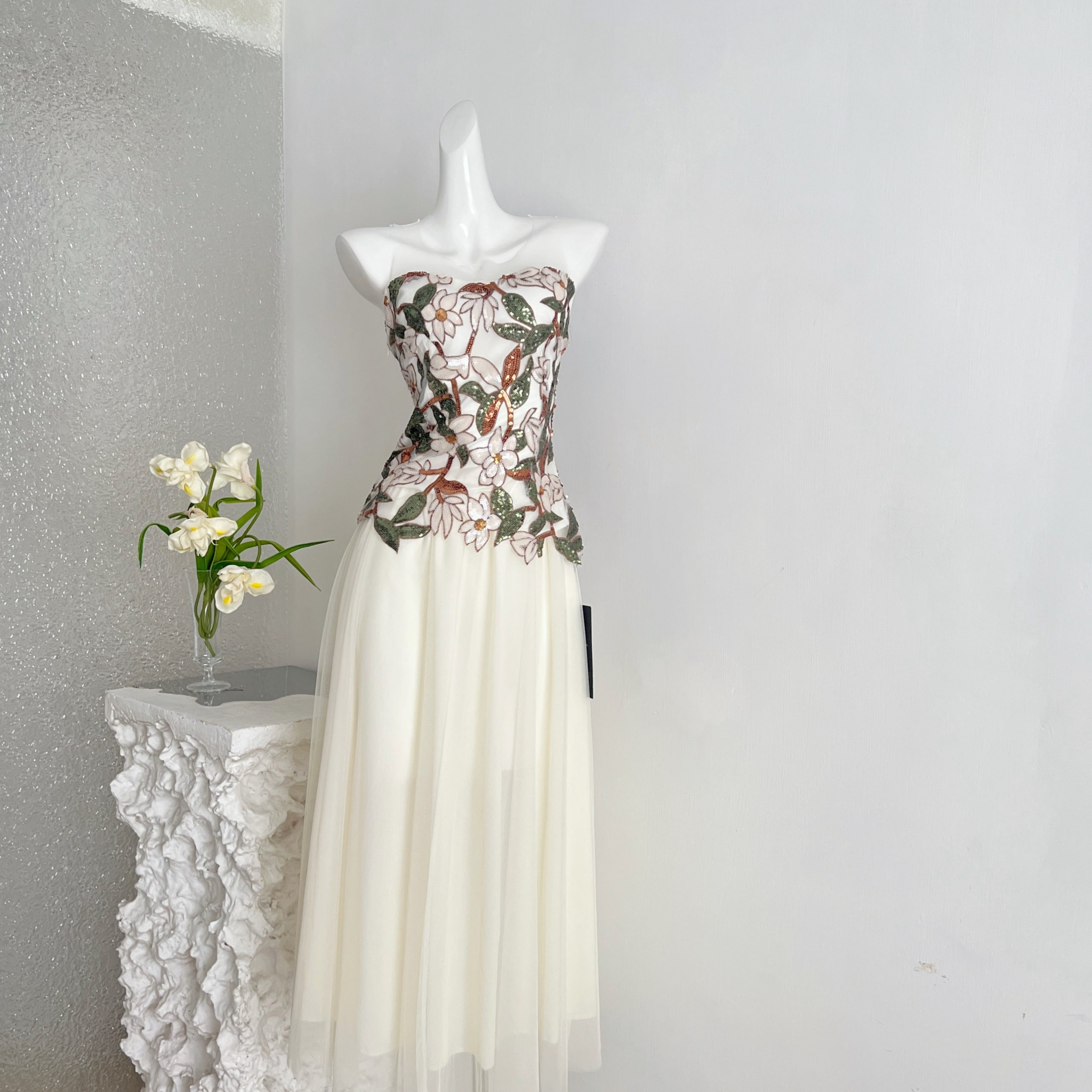 1783407194914_bHUCHN.jpg Muzi Li Li's Light Luxury Atmosphere Sleeveless Patchwork Embroidered Vest Fitted Top Mesh Skirt Suit Summer