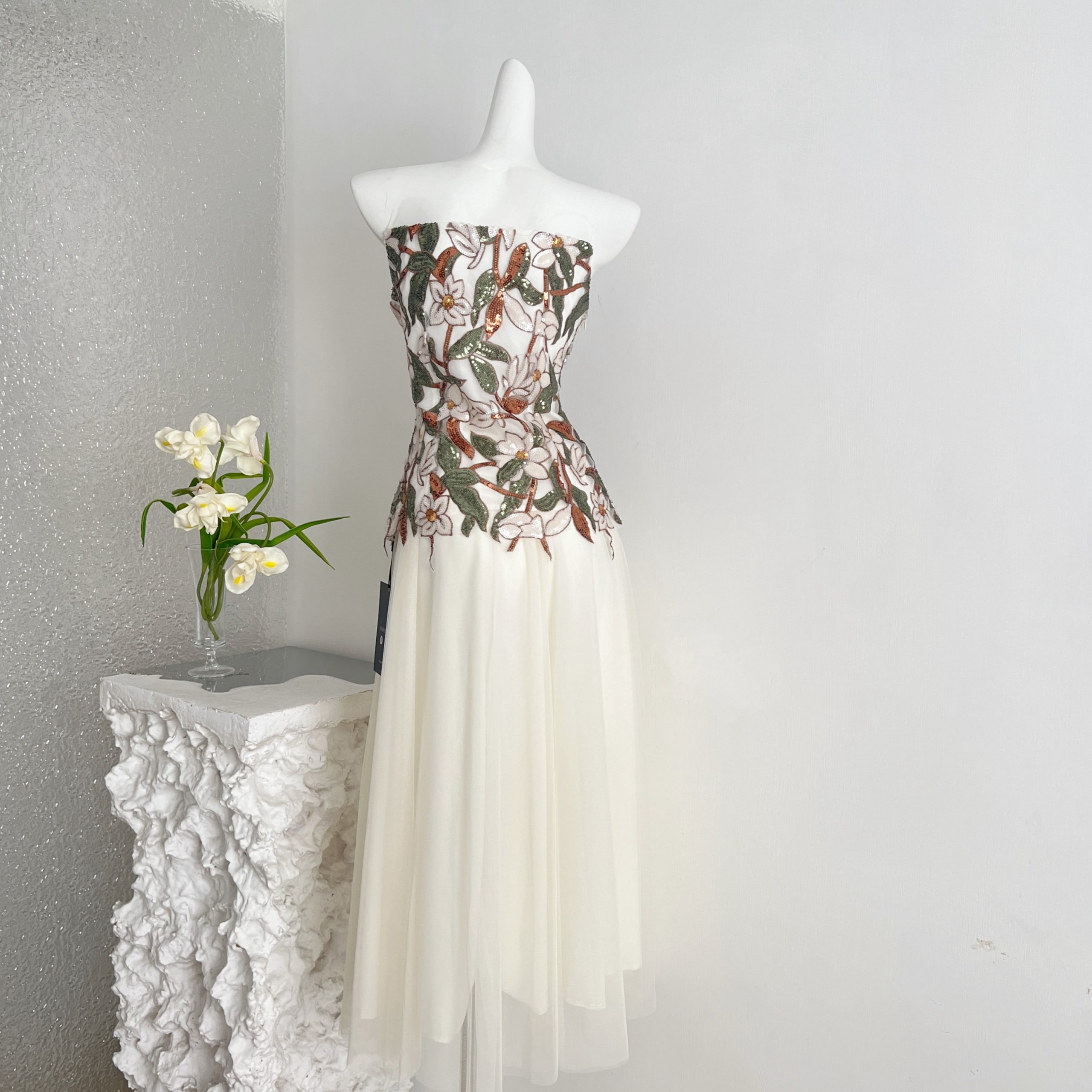 1783407195798_qEfMqr.jpg Muzi Li Li's Light Luxury Atmosphere Sleeveless Patchwork Embroidered Vest Fitted Top Mesh Skirt Suit Summer