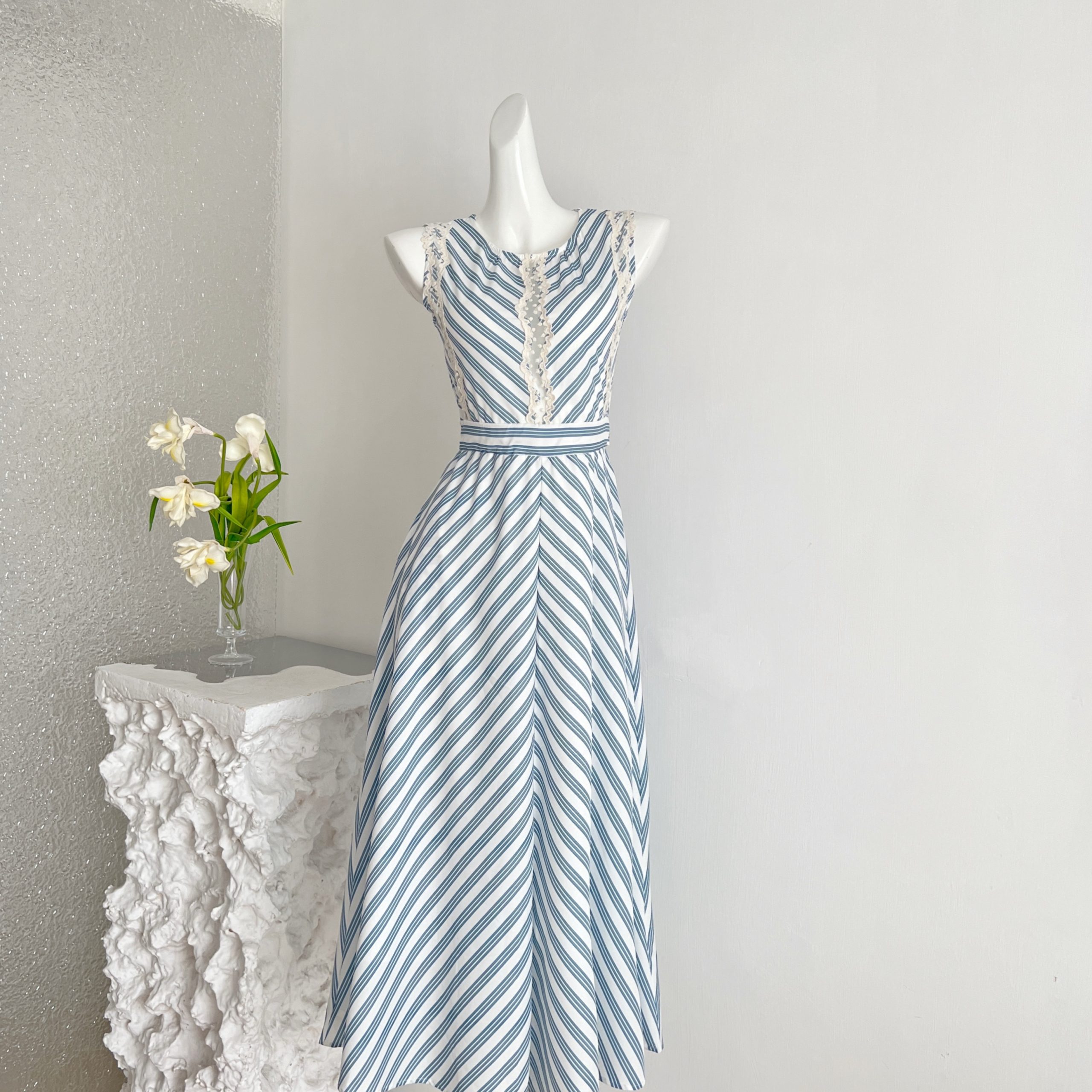 1784197578265_xwMIFH.jpg Madofit Summer Clear Sky Sea Lace Patchwork Striped Sleeveless Dress