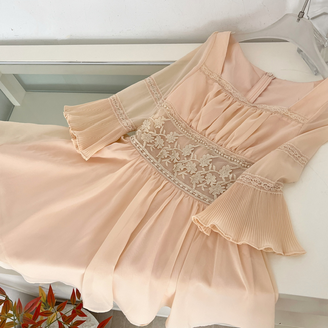 1784276072547_ogmy7o.jpeg JustQin Lace Patchwork Fitted Dress Women Summer 2026 New Square Neck Short Sleeve Chiffon Dress