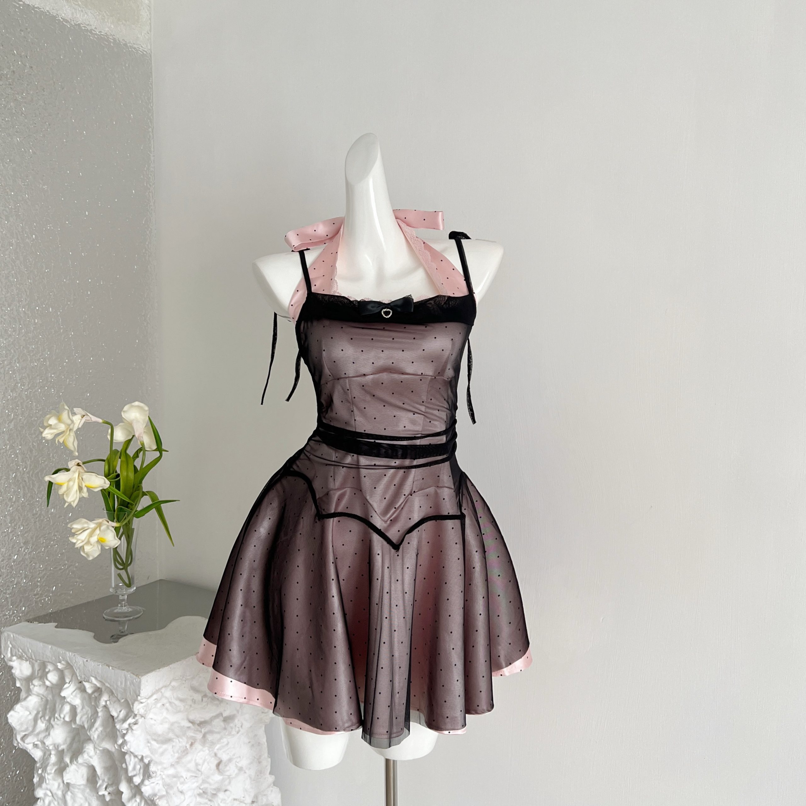 1784622421360_m7DAfW.jpg Reese Witherspoon Black Peach Pink Summer Pure Desire Niche Design Cover Dress R8797Y